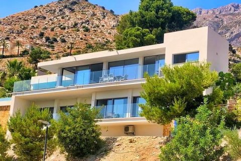 Villa for sale in Altea, Alicante, Spain 4 bedrooms, 315 sq.m. No. 42818 - photo 1