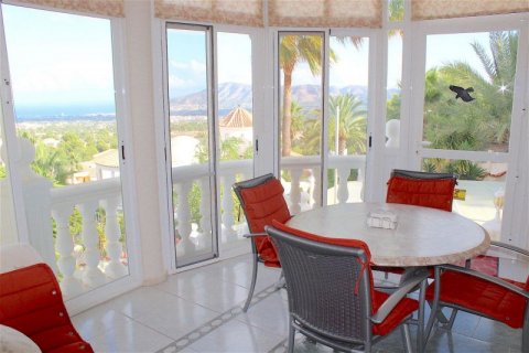 Villa for sale in La Nucia, Alicante, Spain 3 bedrooms, 247 sq.m. No. 44390 - photo 7