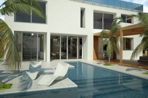 Villa for sale in Alicante, Spain 7 bedrooms, 450 sq.m. No. 44235 - photo 1