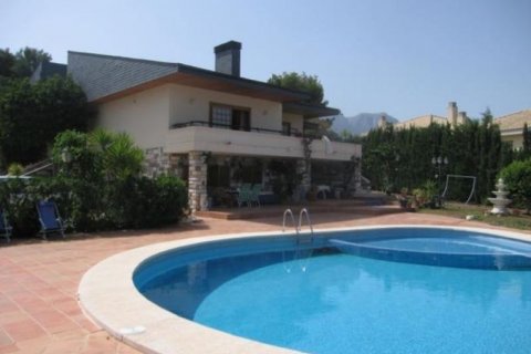 Villa for sale in La Nucia, Alicante, Spain 4 bedrooms, 600 sq.m. No. 43714 - photo 3