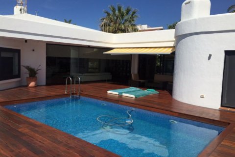 Villa for sale in Tacoronte, Tenerife, Spain 4 bedrooms, 460 sq.m. No. 45279 - photo 6