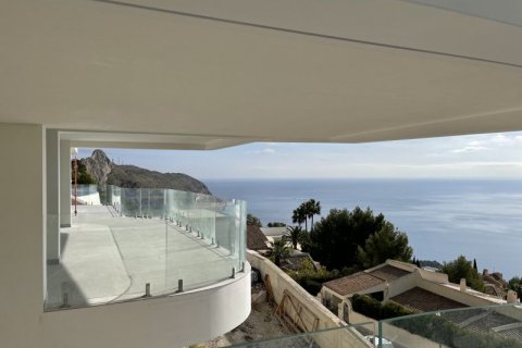 Villa for sale in Alicante, Spain 6 bedrooms, 860 sq.m. No. 41611 - photo 3