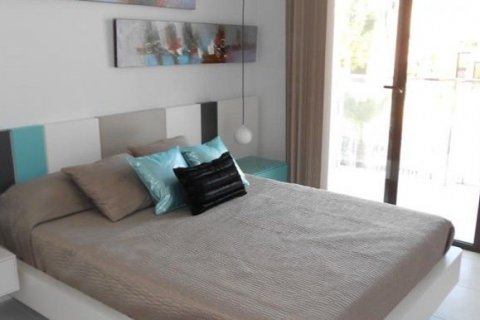 Apartment for sale in Villamartin, Alicante, Spain 2 bedrooms,  No. 43885 - photo 6