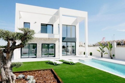 Villa for sale in Quesada, Jaen, Spain 3 bedrooms, 245 sq.m. No. 44239 - photo 2