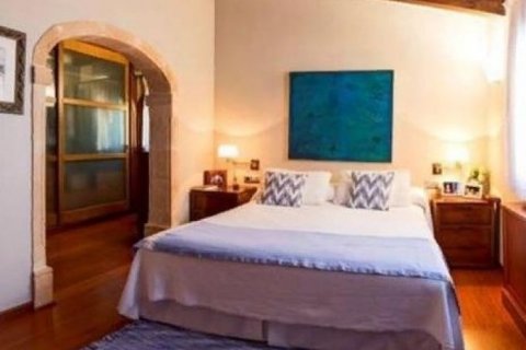 Villa for sale in Javea, Alicante, Spain 6 bedrooms, 286 sq.m. No. 45522 - photo 5