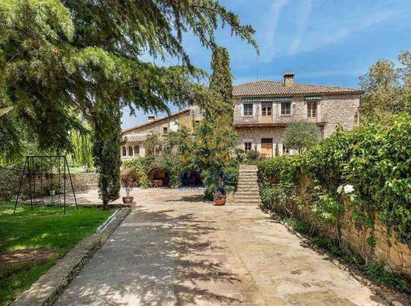 House for sale in Girona, Spain from Estate Barcelona 13 bedrooms
