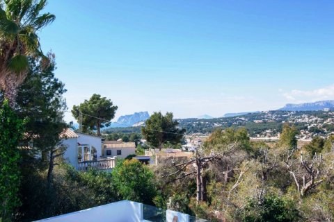Villa for sale Moraira, Alicante, Spain 4 bedrooms, 200 sq.m. No. 43578 - photo 3
