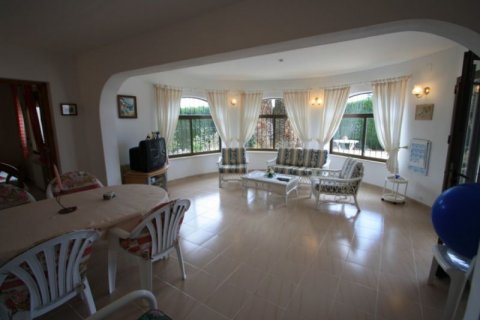 Villa for sale in Calpe, Alicante, Spain 4 bedrooms, 240 sq.m. No. 45623 - photo 5