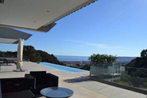 Villa for sale in Javea, Alicante, Spain 4 bedrooms, 551 sq.m. No. 45657 - photo 3