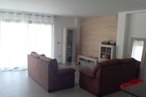 Villa for sale in Polop, Alicante, Spain 3 bedrooms, 100 sq.m. No. 42539 - photo 9