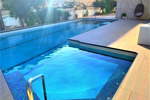 Villa for sale in Alfaz del Pi, Alicante, Spain 5 bedrooms, 1.03 sq.m. No. 42113 - photo 7