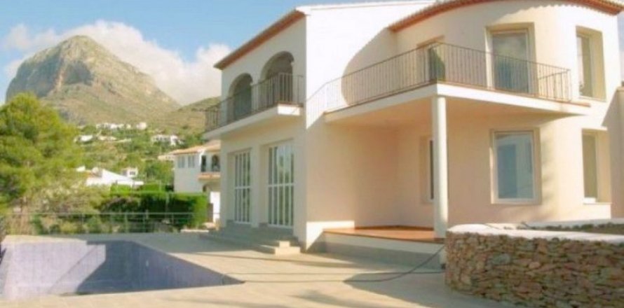 Villa in Denia, Alicante, Spain 4 bedrooms, 355 sq.m. No. 46191