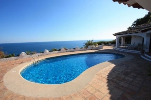 Villa for sale in Moraira, Alicante, Spain 4 bedrooms, 230 sq.m. No. 45112 - photo 5