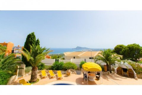 Villa for sale in Altea, Alicante, Spain 5 bedrooms, 365 sq.m. No. 43715 - photo 8