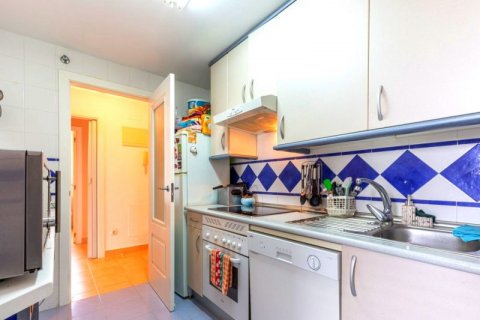 Apartment for sale in Benidorm, Alicante, Spain 2 bedrooms, 80 sq.m. No. 42671 - photo 8