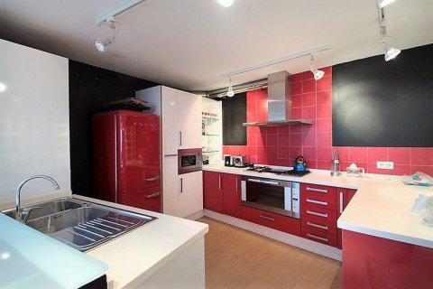 Villa for sale in Javea, Alicante, Spain 3 bedrooms, 320 sq.m. No. 43609 - photo 9