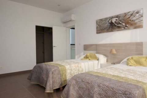 Villa for sale in El Campello, Alicante, Spain 4 bedrooms, 300 sq.m. No. 46390 - photo 4