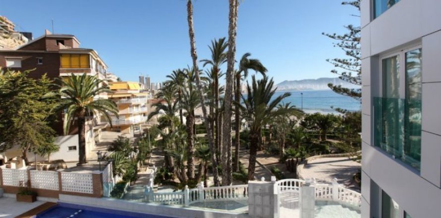 Apartment in Benidorm, Alicante, Spain 2 bedrooms, 85 sq.m. No. 46108