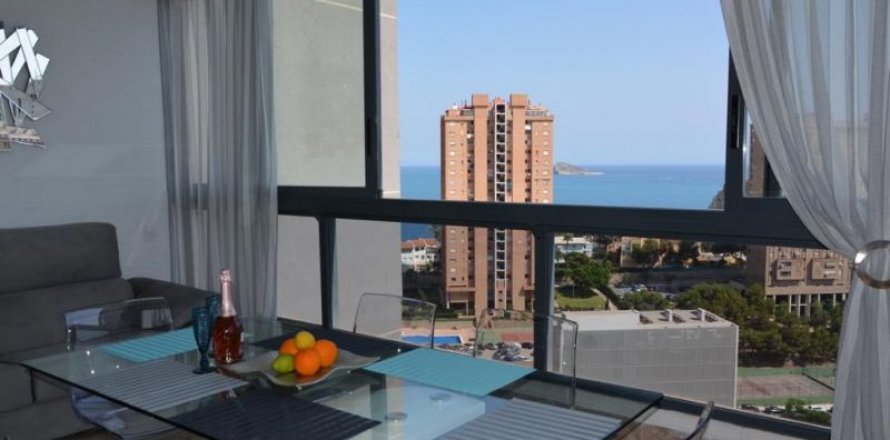 Apartment in Benidorm, Alicante, Spain 2 bedrooms, 95 sq.m. No. 42578