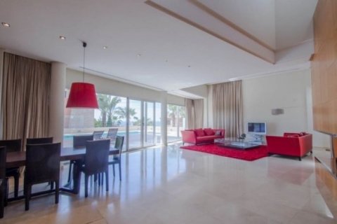 Villa for sale in Alicante, Spain 5 bedrooms, 900 sq.m. No. 44941 - photo 9