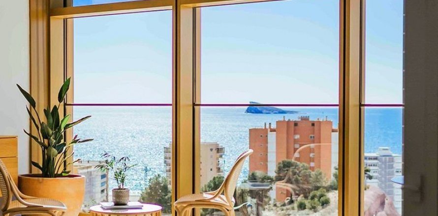 Apartment in Benidorm, Alicante, Spain 2 bedrooms, 102 sq.m. No. 41809