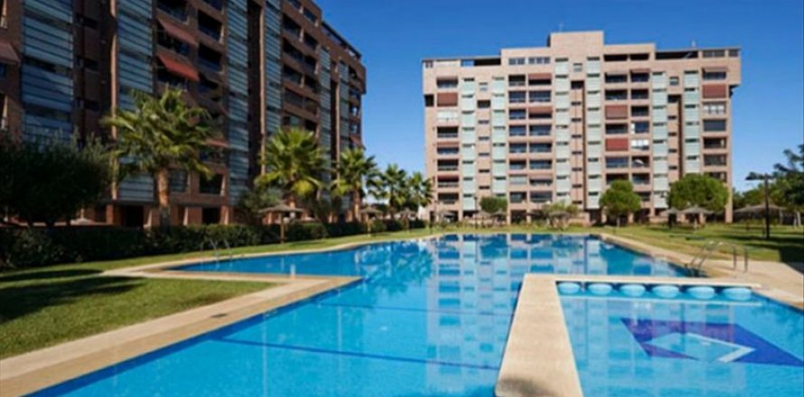 Apartment in Alicante, Spain 3 bedrooms, 107 sq.m. No. 45871