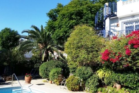 Villa for sale in Alfaz del Pi, Alicante, Spain 4 bedrooms, 320 sq.m. No. 45117 - photo 3