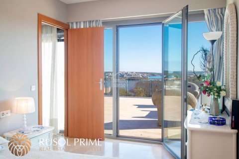 Apartment for sale in Mahon, Menorca, Spain 3 bedrooms, 190 sq.m. No. 39301 - photo 17