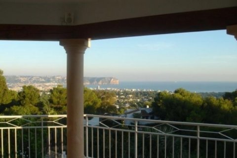 Villa for sale in Javea, Alicante, Spain 4 bedrooms, 400 sq.m. No. 45712 - photo 3