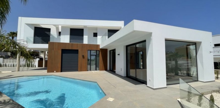 Villa in Calpe, Alicante, Spain 4 bedrooms, 292 sq.m. No. 41470