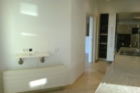 Villa for sale in Zona Altea Hills, Alicante, Spain 5 bedrooms, 500 sq.m. No. 43755 - photo 9