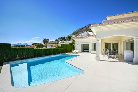 Villa for sale in Moraira, Alicante, Spain 4 bedrooms, 373 sq.m. No. 41940 - photo 9