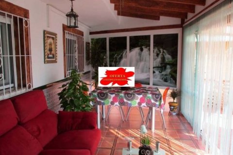 Villa for sale in Benidorm, Alicante, Spain 5 bedrooms, 215 sq.m. No. 45521 - photo 6