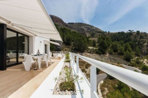 Villa for sale in Altea, Alicante, Spain 3 bedrooms, 436 sq.m. No. 46014 - photo 6