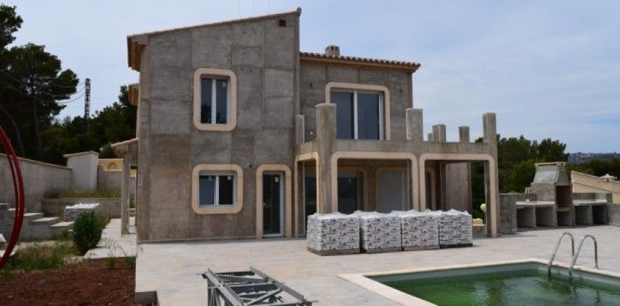 Villa in Moraira, Alicante, Spain 4 bedrooms, 400 sq.m. No. 43739