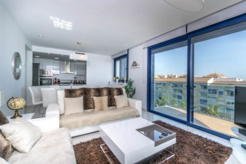 Apartment for sale in Punta Prima, Alicante, Spain 3 bedrooms, 156 sq.m. No. 43723 - photo 7