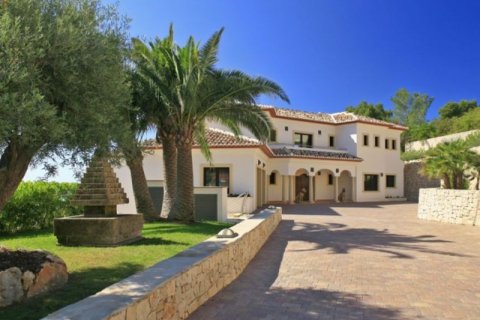 Villa for sale in Javea, Alicante, Spain 5 bedrooms, 720 sq.m. No. 45748 - photo 6