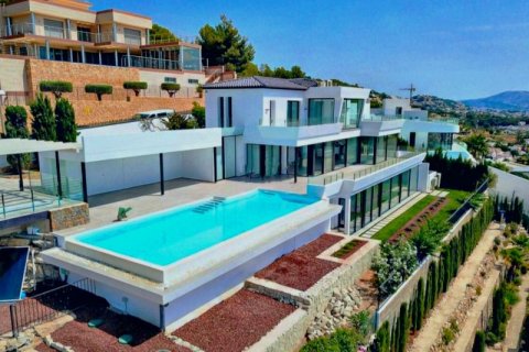 Villa for sale in Calpe, Alicante, Spain 5 bedrooms, 440 sq.m. No. 41651 - photo 4