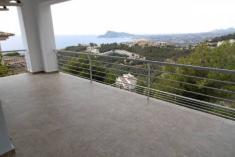 Villa for sale in Altea, Alicante, Spain 4 bedrooms, 220 sq.m. No. 45338 - photo 3