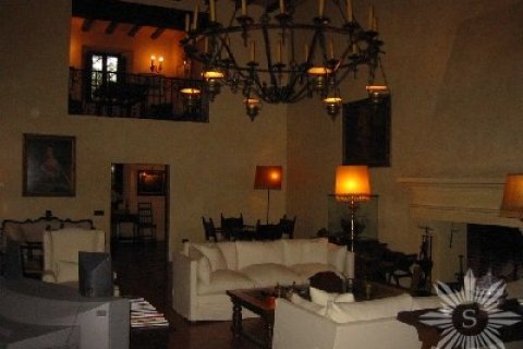 Castles for sale in Murcia, Spain 10 bedrooms, 900 sq.m. No. 41395 - photo 4