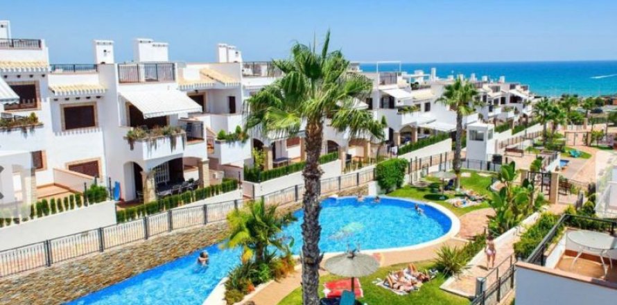 Townhouse in La Mata, Alicante, Spain 2 bedrooms, 70 sq.m. No. 45102