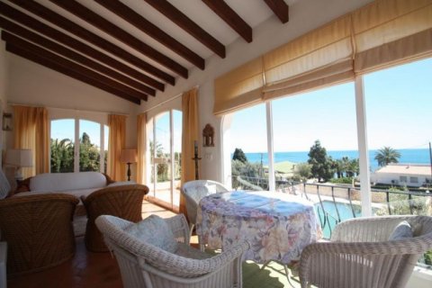 Villa for sale in Calpe, Alicante, Spain 4 bedrooms, 350 sq.m. No. 45645 - photo 4