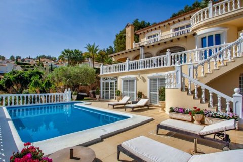 Villa for sale in Denia, Alicante, Spain 6 bedrooms, 530 sq.m. No. 41699 - photo 1