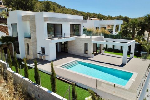 Villa for sale in Javea, Alicante, Spain 3 bedrooms, 320 sq.m. No. 46058 - photo 2