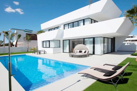 Villa for sale in Quesada, Jaen, Spain 4 bedrooms, 185 sq.m. No. 44944 - photo 1