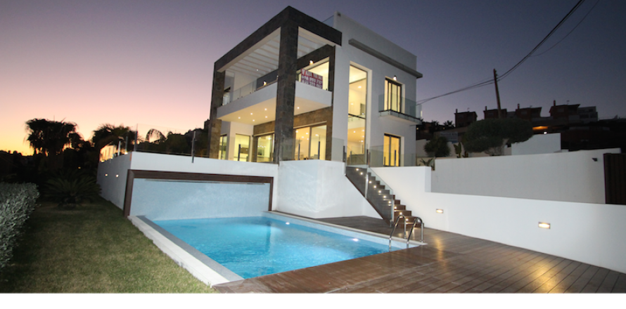 Villa in Villajoyosa, Alicante, Spain 4 bedrooms, 458 sq.m. No. 45673