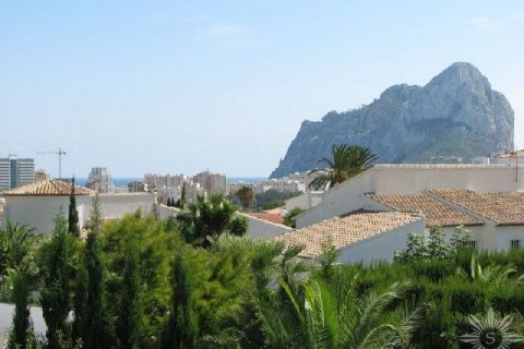 Villa for sale in Calpe, Alicante, Spain 3 bedrooms, 205 sq.m. No. 41411 - photo 9