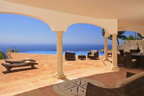 Villa for sale in Javea, Alicante, Spain 5 bedrooms, 720 sq.m. No. 45748 - photo 7