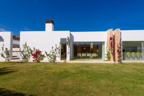 Villa for sale on Ibiza, Spain 5 bedrooms, 421 sq.m. No. 45318 - photo 5