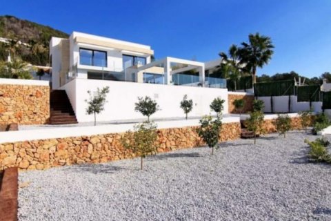 Villa for sale in Javea, Alicante, Spain 3 bedrooms, 320 sq.m. No. 46012 - photo 1